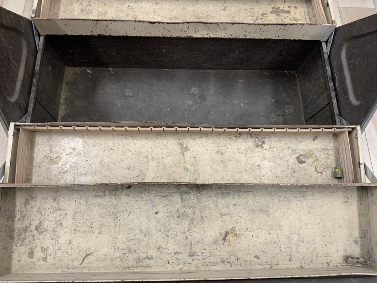 Vintage Kennedy No.1022 Cantilever Style Tool or Hobby Box 22