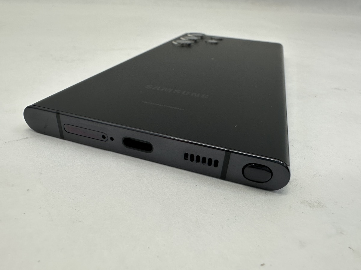 Samsung Galaxy S22 Ultra 128GB AT&T Locked Phantom Black SMS908U Very