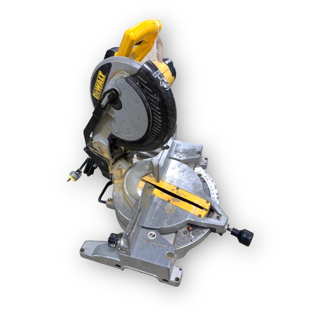DEWALT DW703 COMPOUND MITER SAW Good Buya