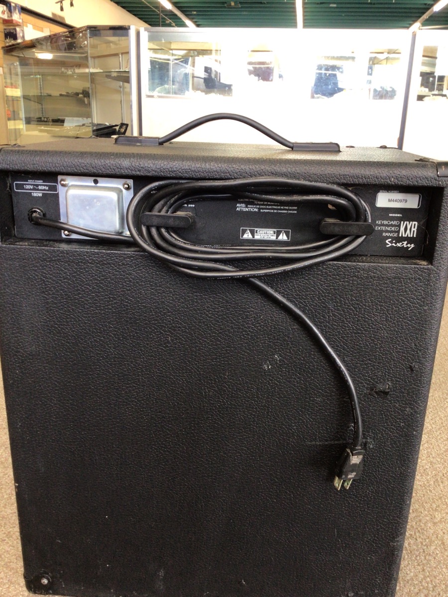 FENDER KXR SIXTY EXTENDED RANGE KEYBOARD AMP. GREAT TONE, REVERB. Very
