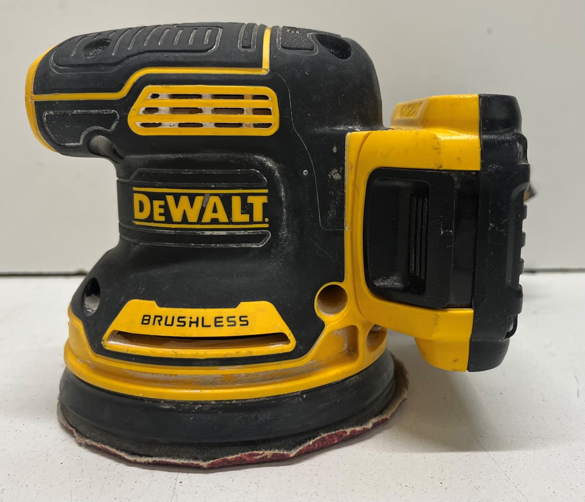 DEWALT DCW210 RANDOM ORBITAL SANDER W/2AH BATTERY BRUSHLESS CORDLESS
