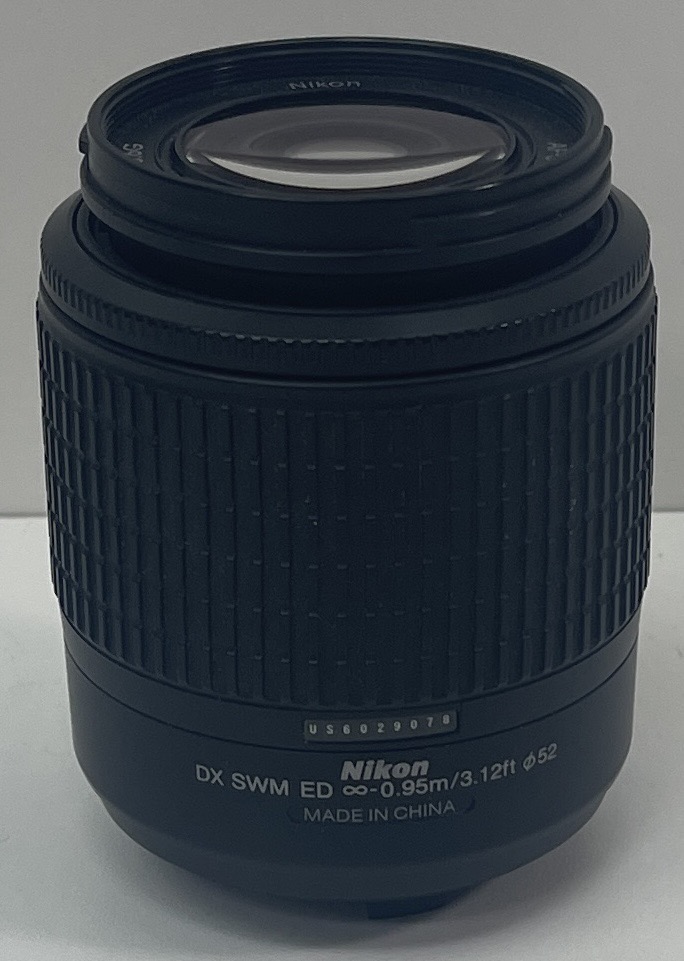 CAMERA NIKON 55200MM LENS 145.6 NIKKOR Good Buya