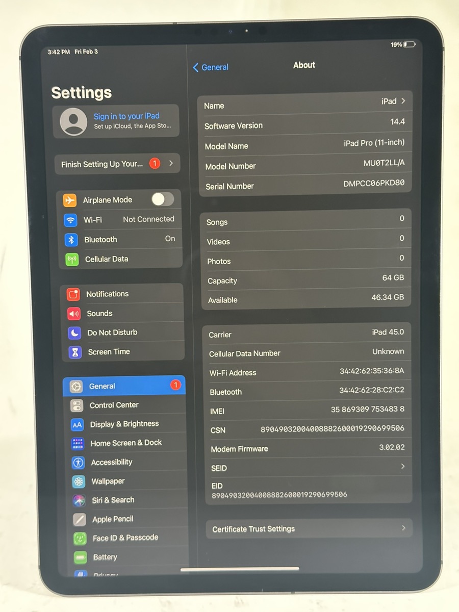 Apple iPad Pro 11inch 64GB, Space Gray, WiFi Only MU0T2LL/A Very Good