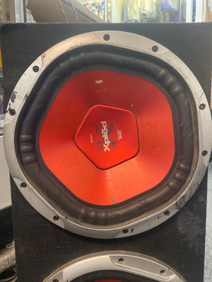 SONY XPLOD 1200W SPEAKER **IN STORE PICK UP ONLY** Acceptable Buya