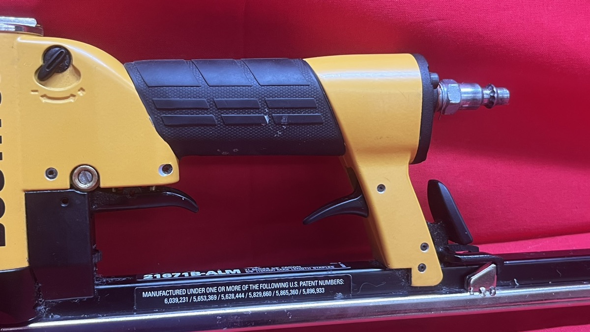 Bostitch 21671BALM 5/32"9/16" Long Magazine Auto Fire Stapler Very