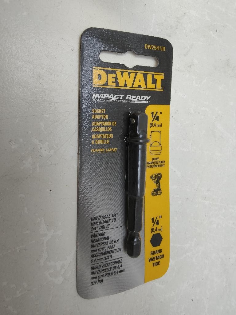 Dewalt DW2541IR Impact Ready 1/4" Hex Shank to 1/4" Universal Socket