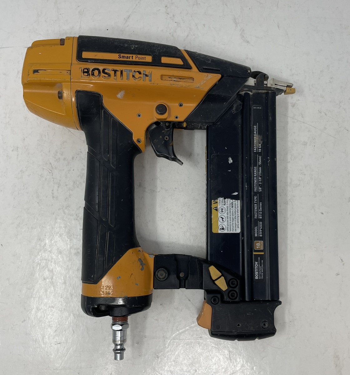BOSTITCH BTFP12233 SMART POINT 18 GAUGE BRAD NAILER Good Buya