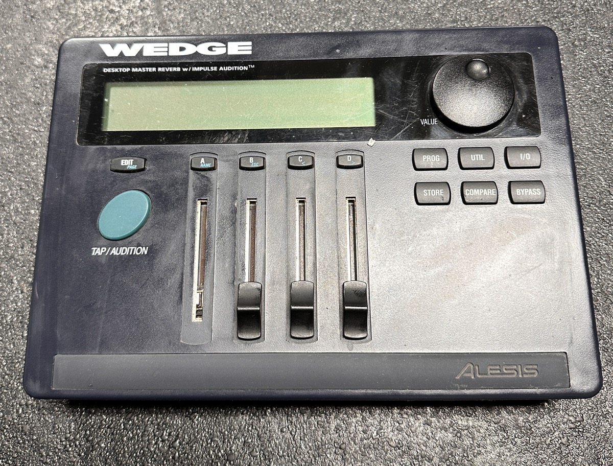 ALESIS REVERB WEDGE Very Good Buya