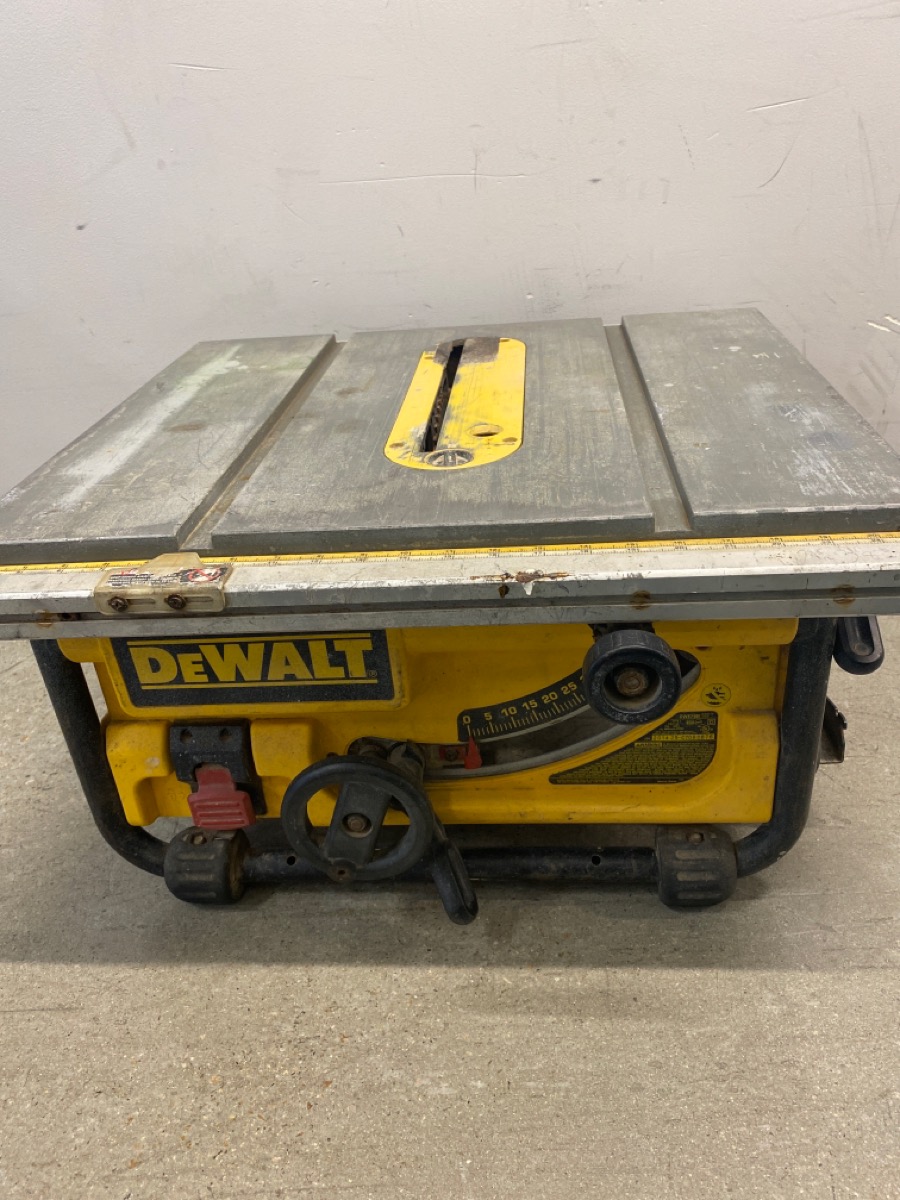 DEWALT DWE7480 TABLE SAW 10" For parts or not working Pawn 1