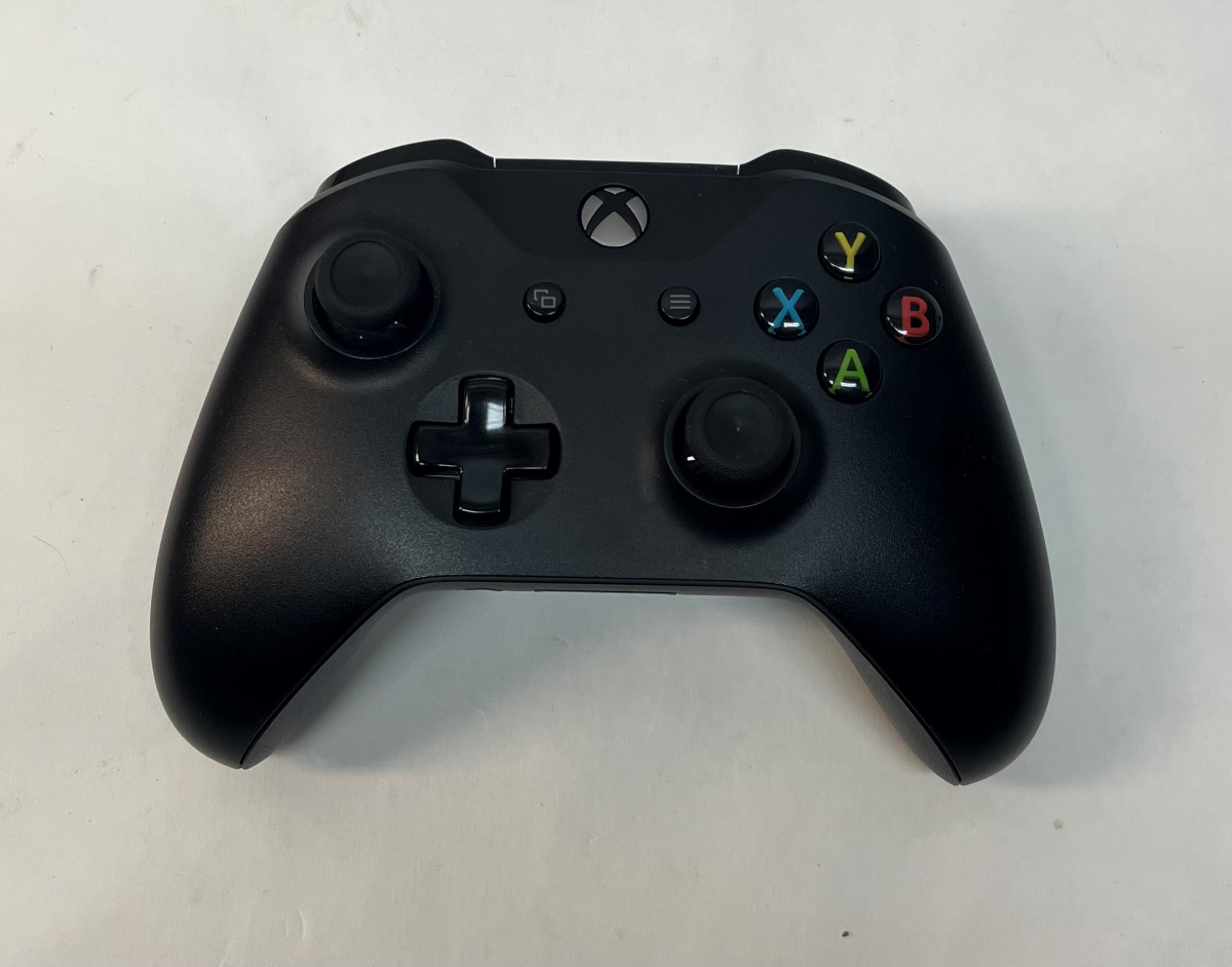 Microsoft Xbox One S 1681 1TB Storage W/ 1 Controller Good Heartland