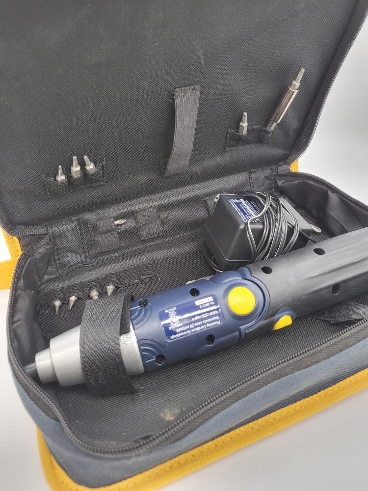 MASTERCRAFT PIVOTING CORDLESS SCREWDRIVER 5428232 Good Buya