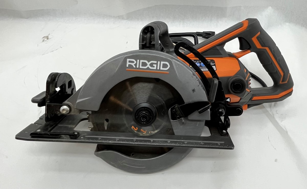 RIDGID R32104 Worm Drive Circular Saw 71/4" Corded Electric 15A Very