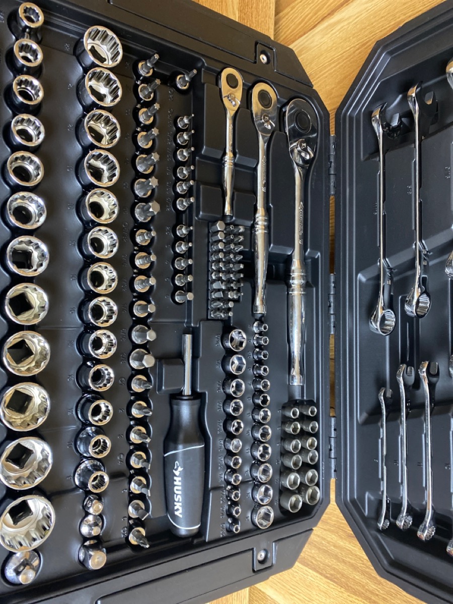 HUSKY TOOLS MECHANICS TOOL SET 290**In store pick up only** Acceptable