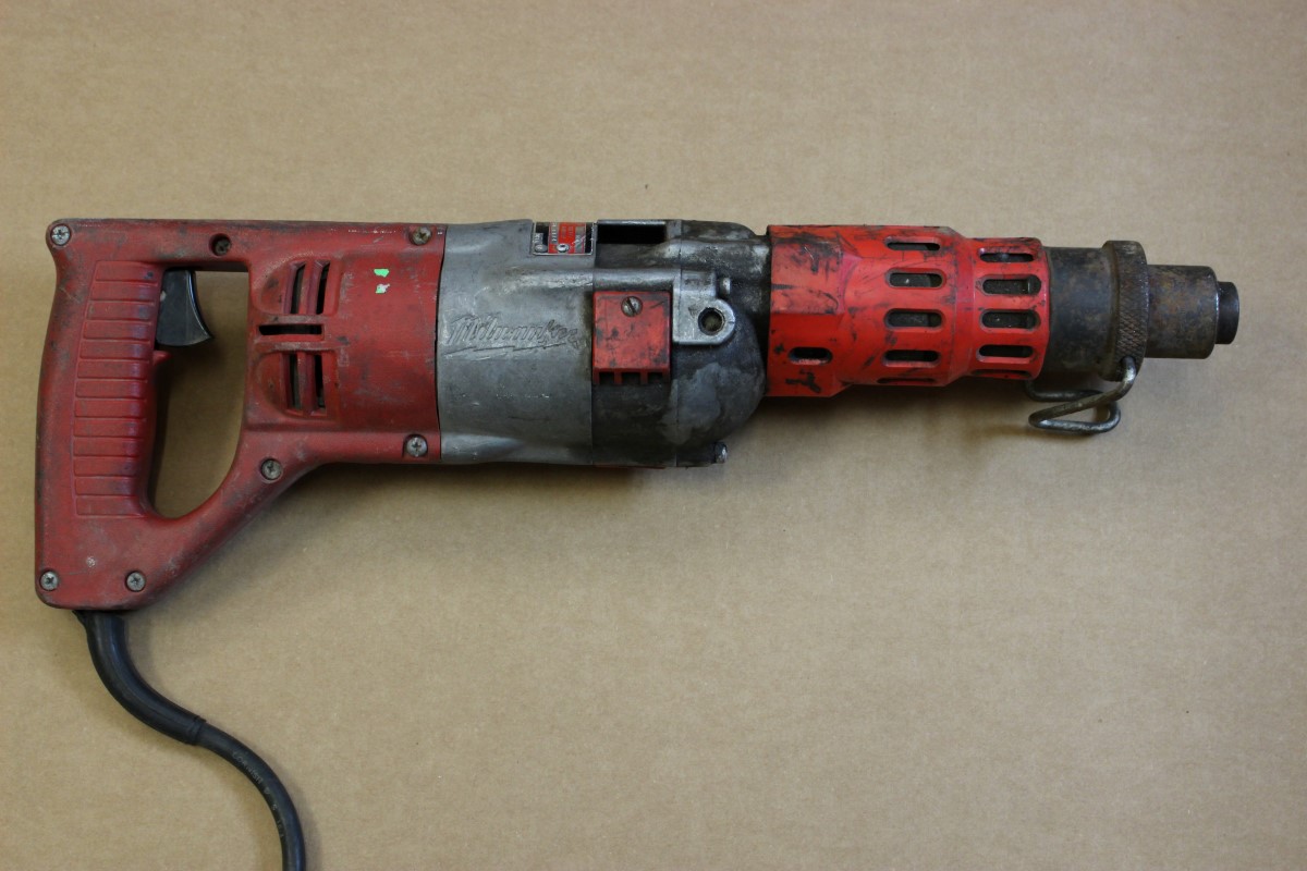 MILWAUKEE TOOLS 5351 CORDED HEAVYDUTY ROTARY HAMMER Acceptable A OK