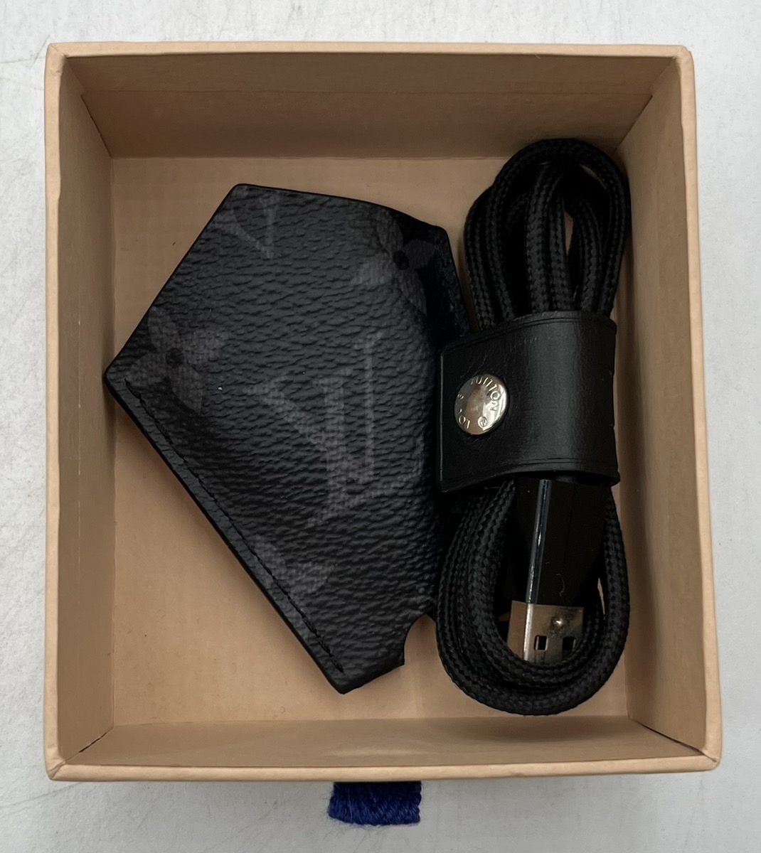 LOUIS VUITTON QA051 TAMBOUR HORIZON V2 SMARTWATCH Very Good Mid