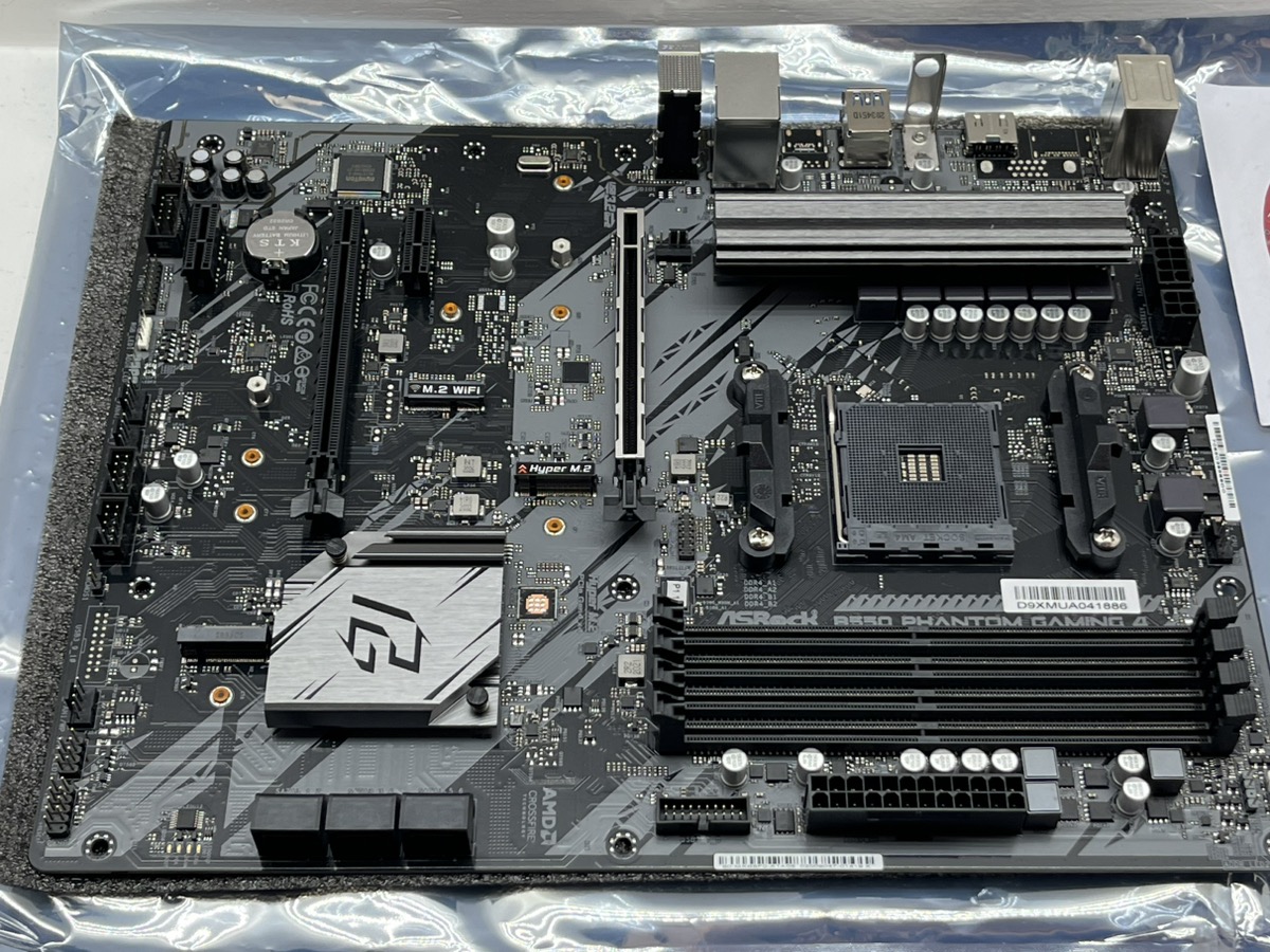 ASRock B550 PHANTOM GAMING 4/AC Supports AMD AM4 Socket Motherboard ...