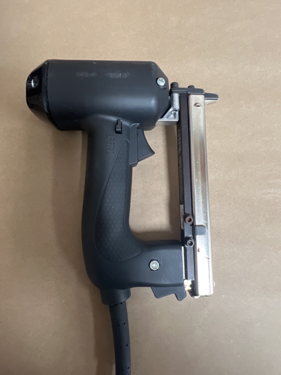 CRAIN FLOOR COVERING TOOLS POWER TACKER 635 Very Good Buya