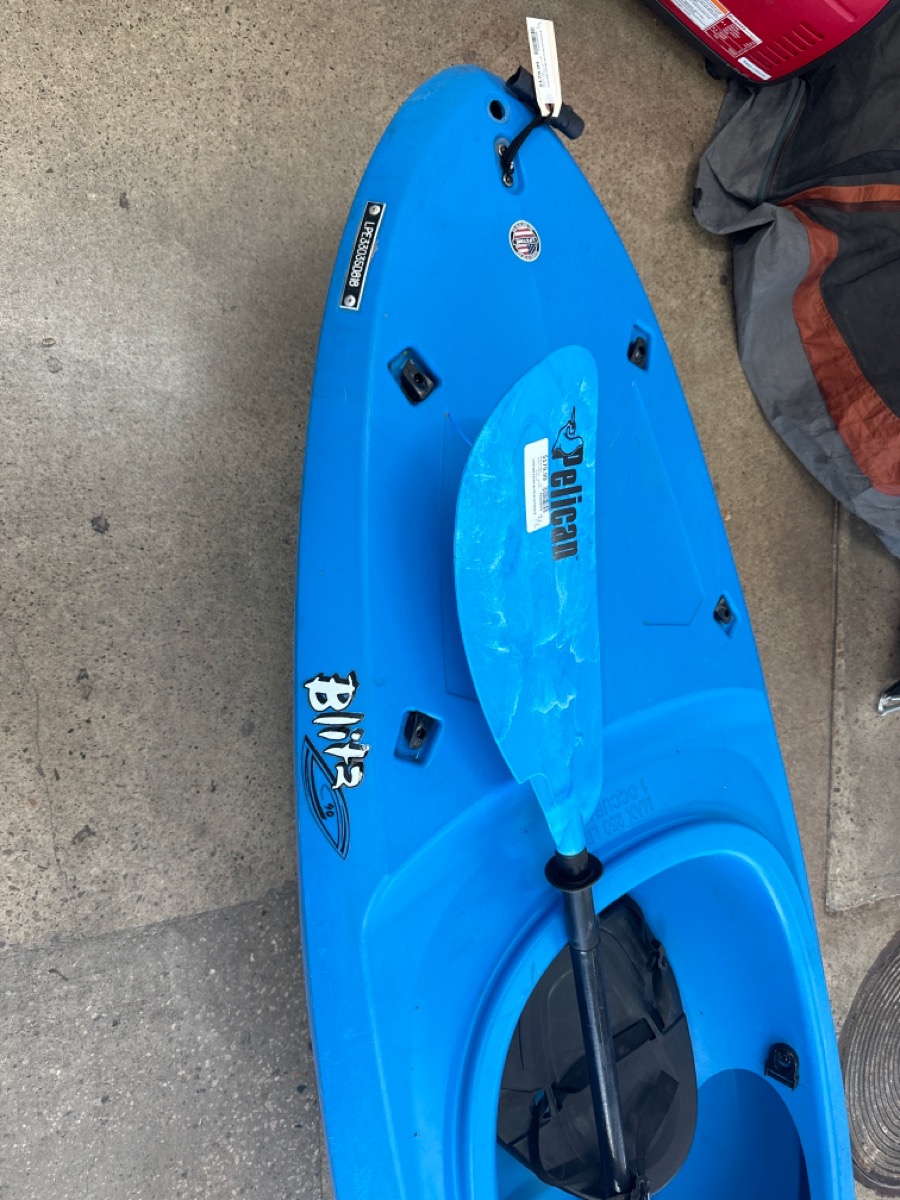 LIFETIME BLITZ 90 KAYAK Good Pawn 1 Spokane WA