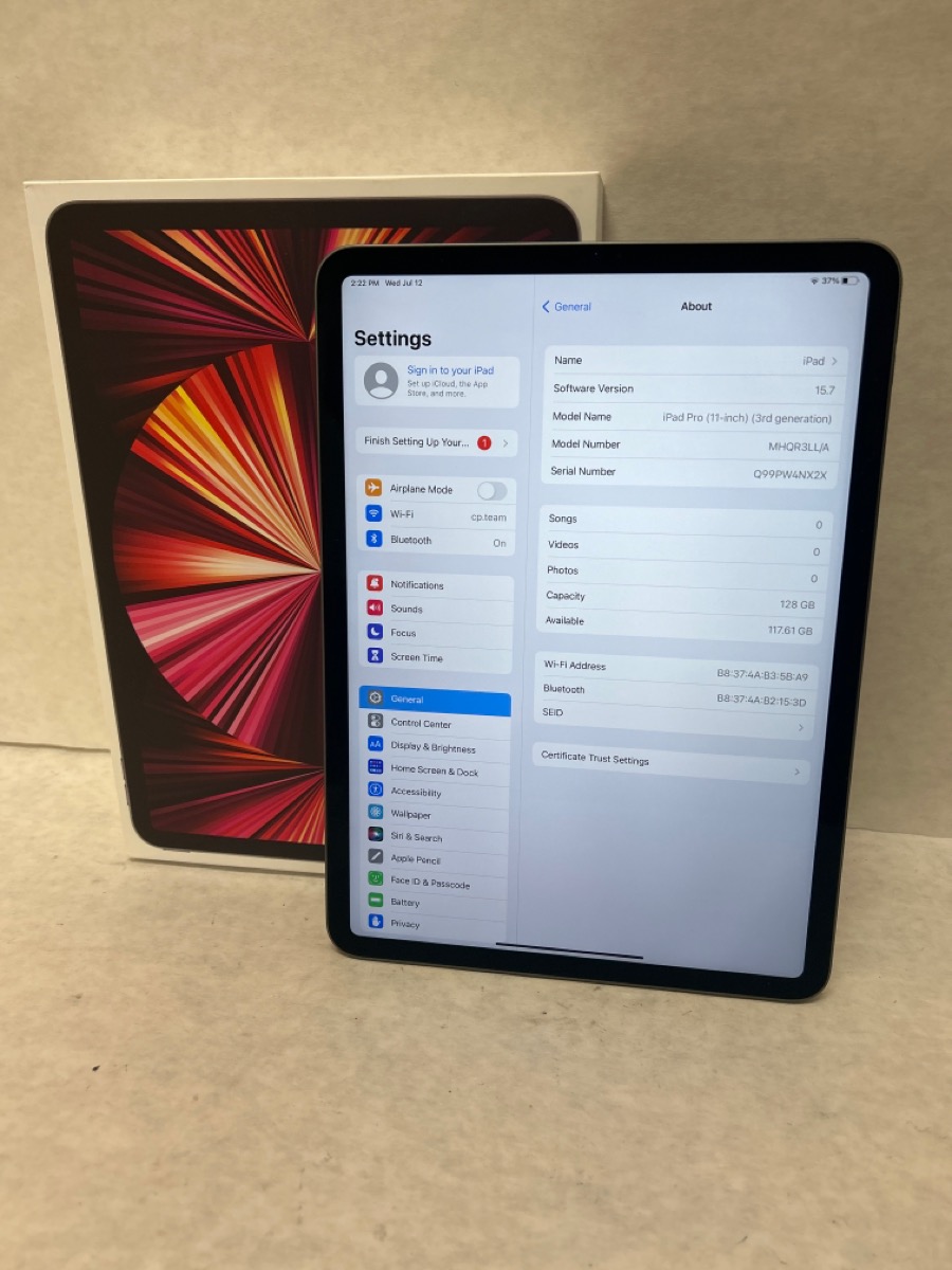 ApplApple iPad Pro 11 3rd Gen. 128GB, WiFi only, Space Gray, ORIG. BOX