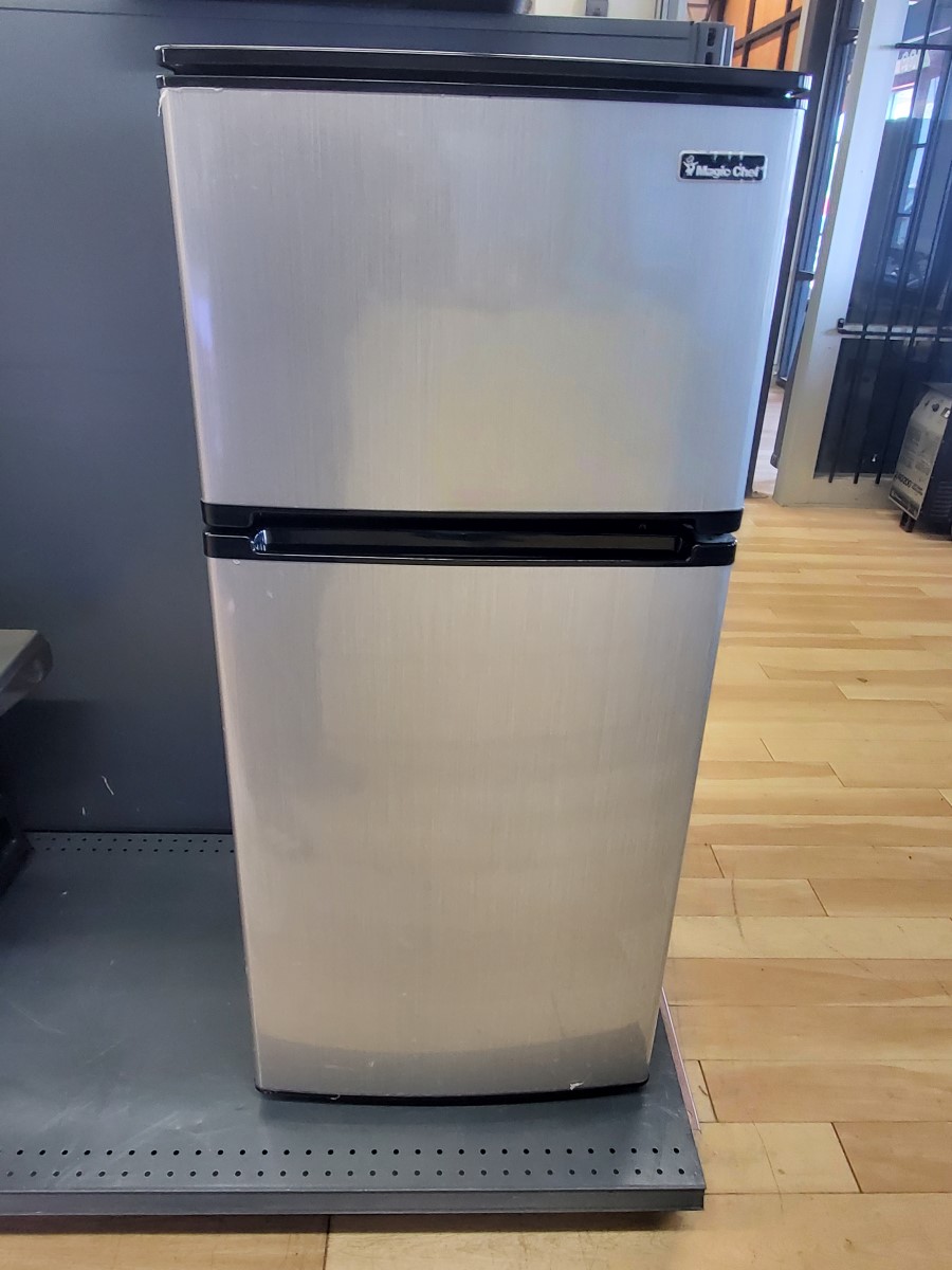MAGIC CHEF HVDR430SE 4.5 cu. Like New Buya