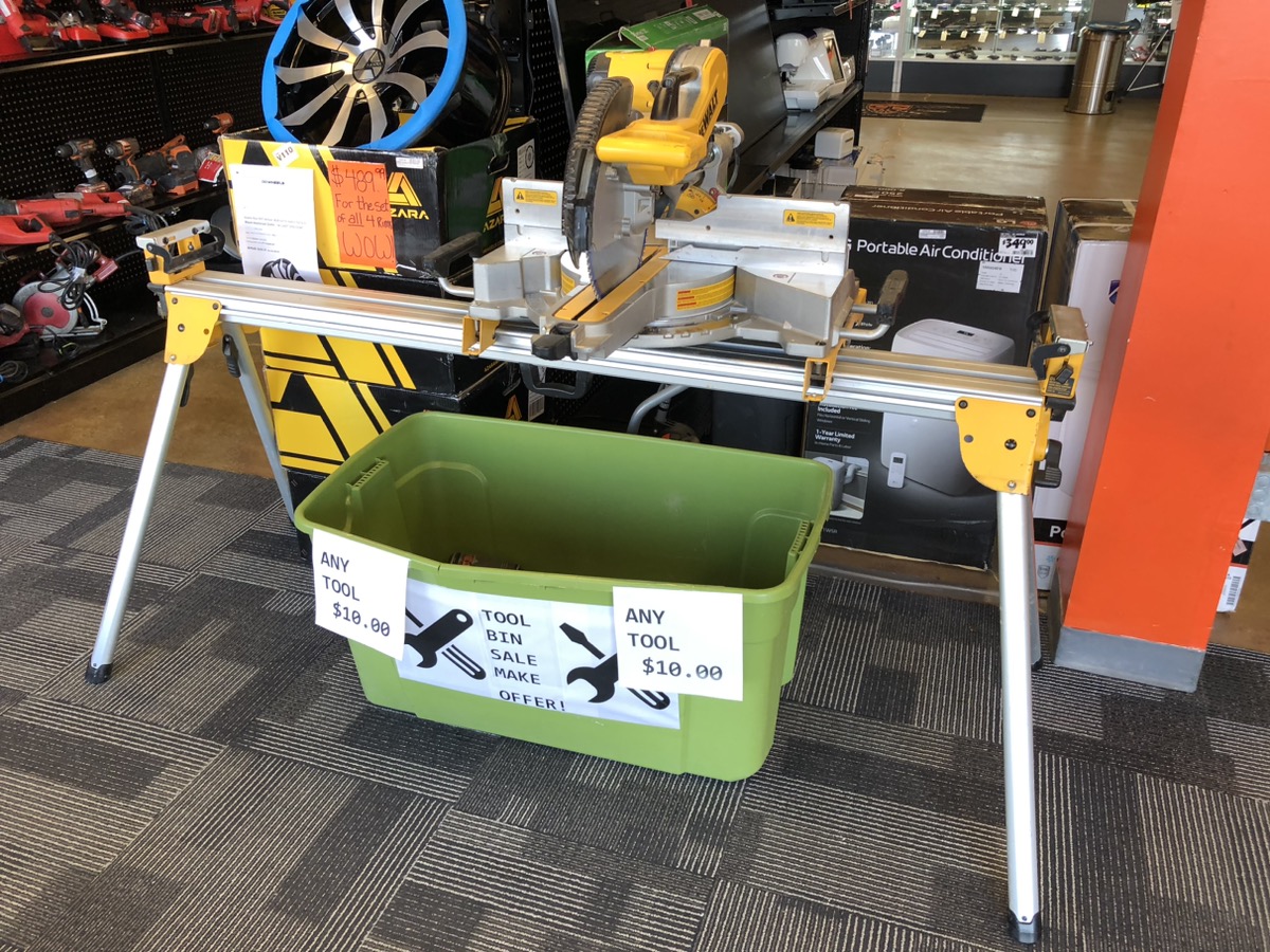 DEWALT 12" MITER SAW (DWS779) AND HEAVY DUTY SAW STAND (DWX723) VERY