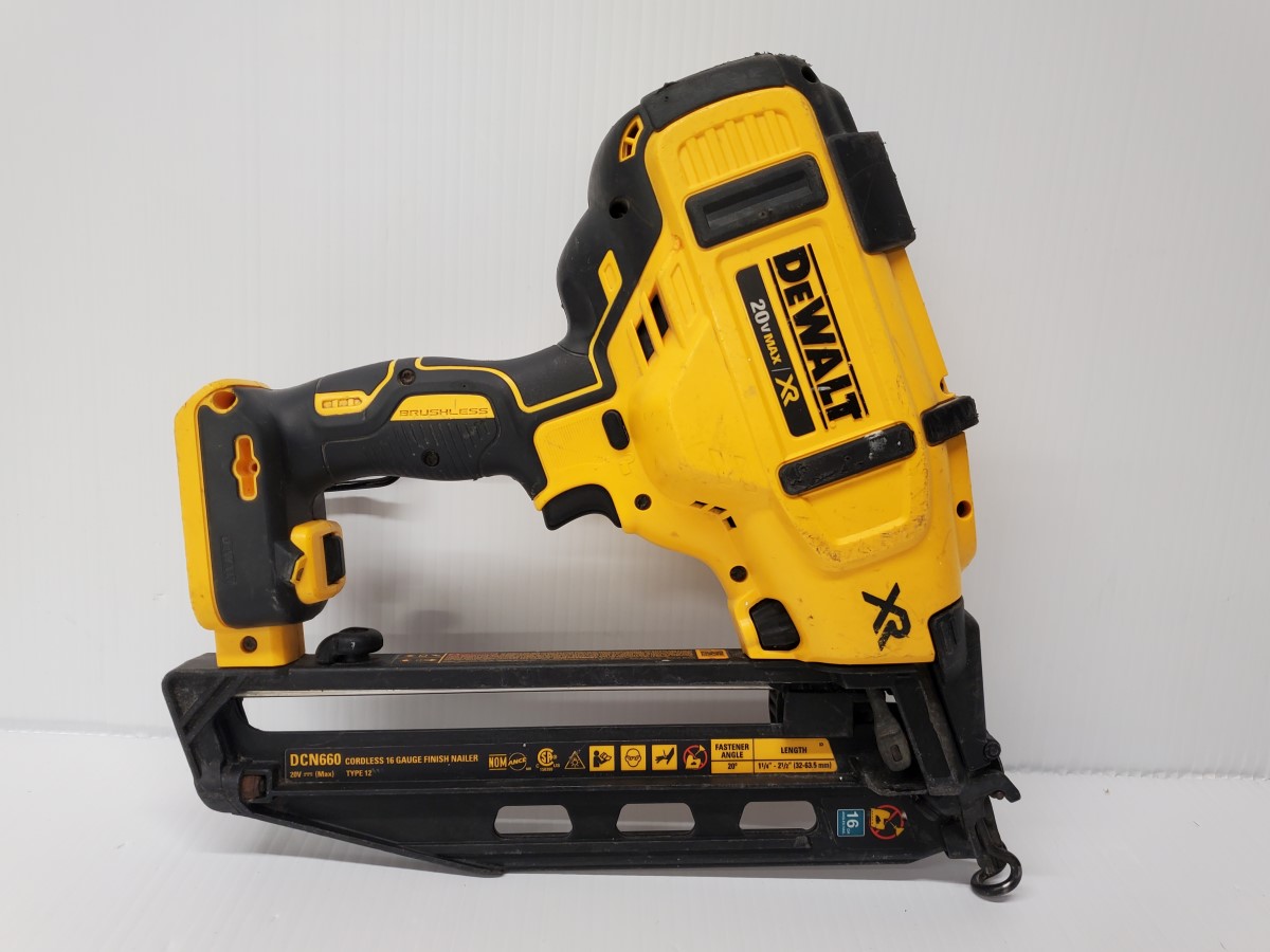 DEWALT DCN660 FINISH NAILER 16GA 20 DEGREE ANGLE 20V MAX XR TOOL ONLY
