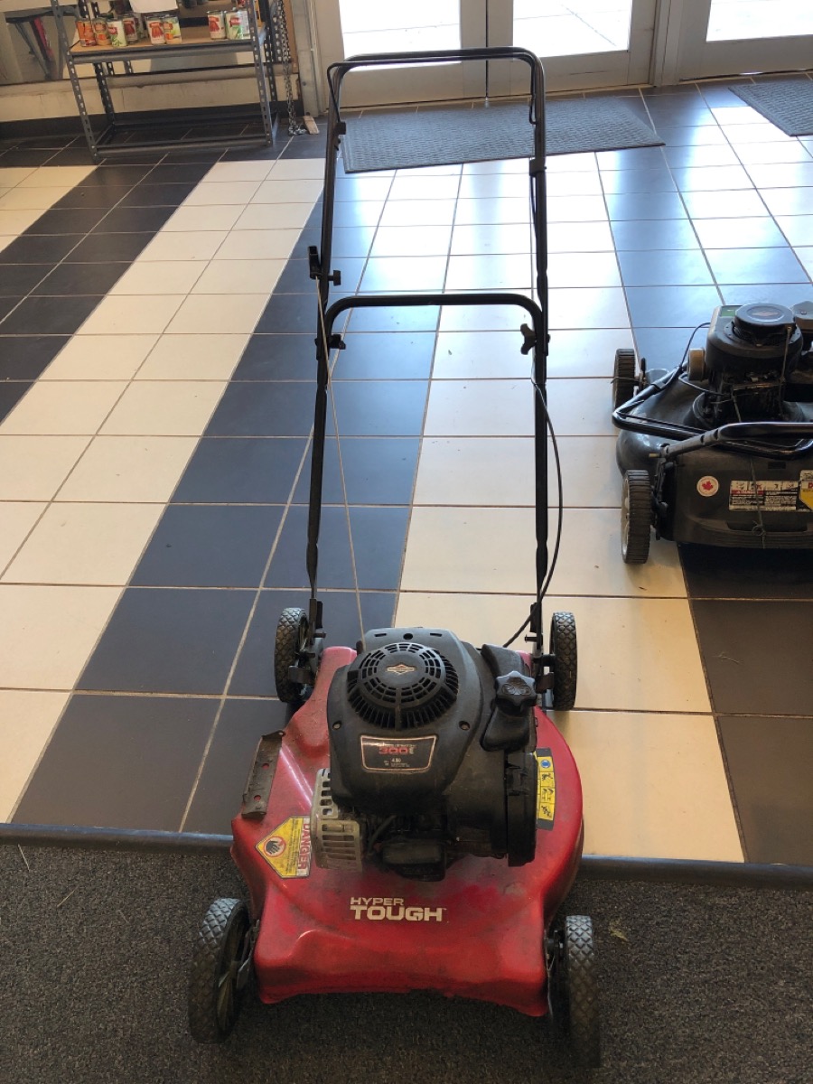 HYPER TOUGH 20INCH 125CC GAS PUSH MOWER WITH BRIGGS & STRATTON ENGINE