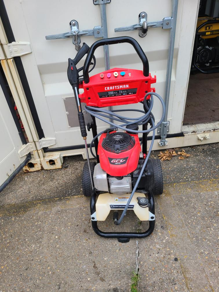 CRAFTSMAN CMXGWAS020735 3200 PSI 2.4 MAX GPM PRESSURE WASHER (SERandi