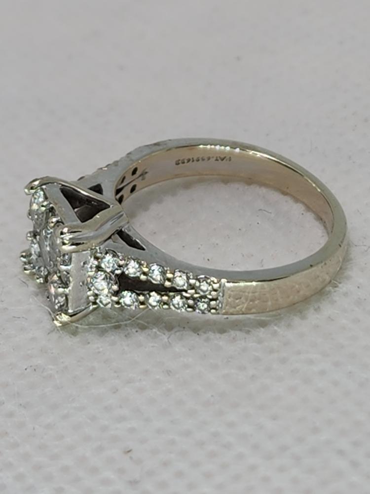 Lady's Diamond Cluster Ring 31 Diamonds 1.48 Carat T.W. 14K Yellow Gold