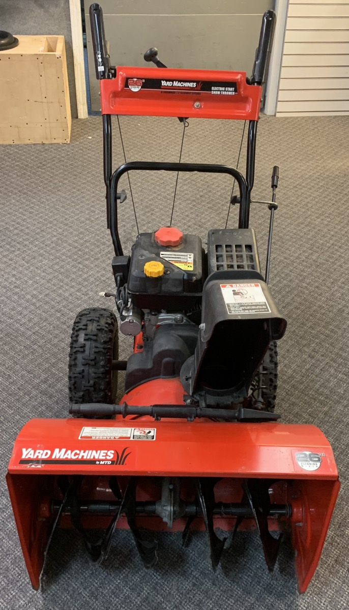 Yard Machines MTD 31AM63EF706 26" Gas Powered Snowblower thrower Good