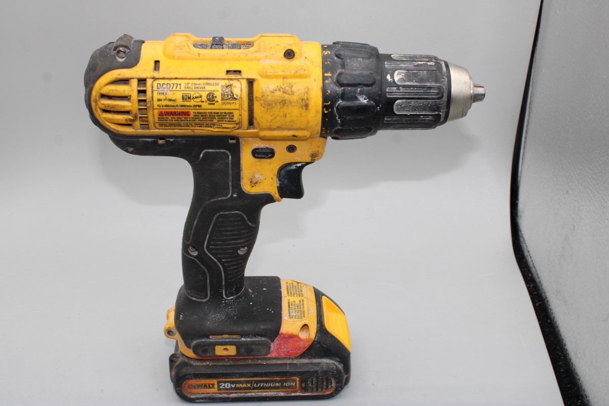 DEWALT DRILL DCD771 Good | Buya