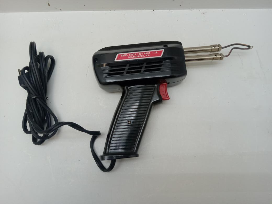 Weller 8200 N Soldering Gun Iron Kit 100/140 Watts with Case Vintage