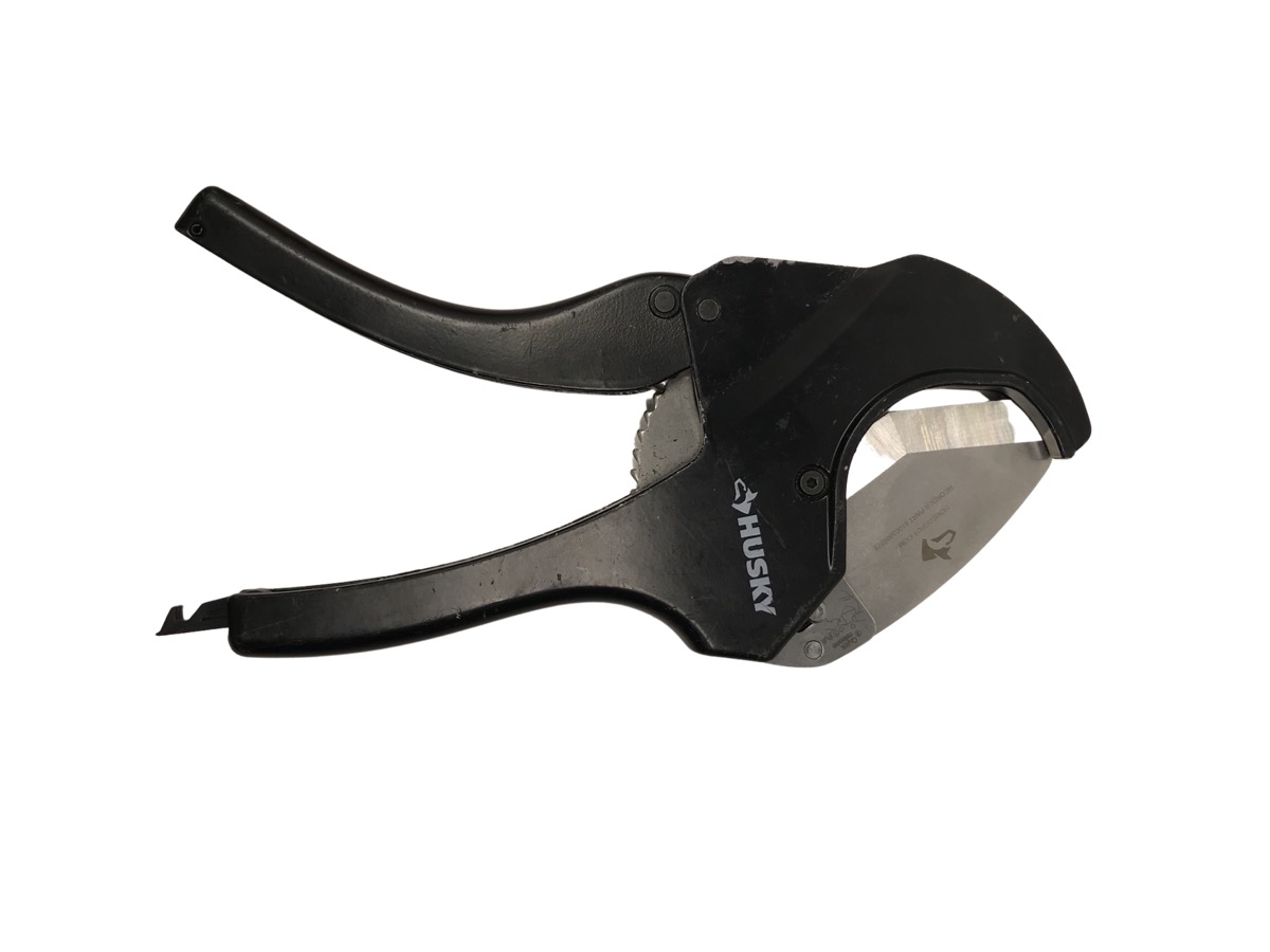 SET OF 2 TOOLS HUSKY 2” RATCHETING PVC CUTTER AND HUSKY 14 IN. PIPE
