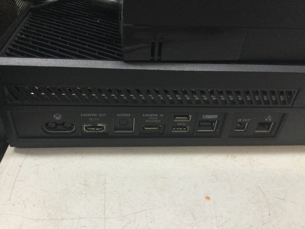 MICROSOFT XBOX ONE CONSOLE 500GB 1540 Good Buya