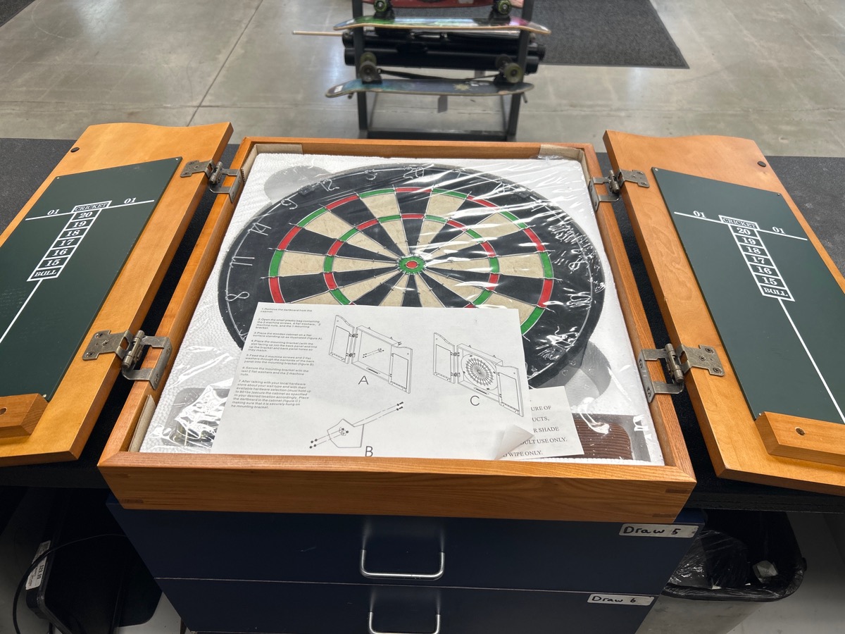 MARLBORO SOUND WORKS COUNTRY STORE DART BOARD Brand New Buya