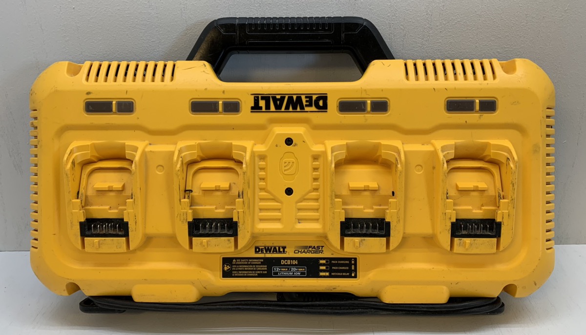 Dewalt DCB104 12V/20V/60V MAX 4-Port Lithium-Ion Battery Charger ...