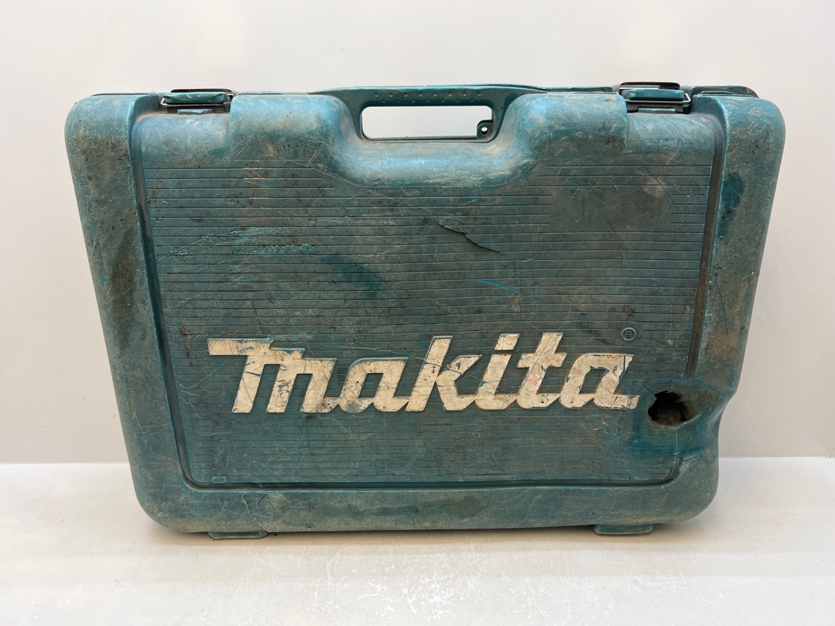 Makita HR4002 19/16 in. SDSMAX Rotary Hammer Drill With Case Very