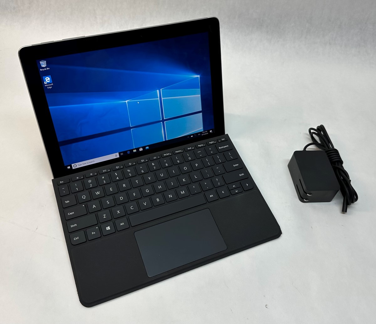 Microsoft Surface Go 1824 10