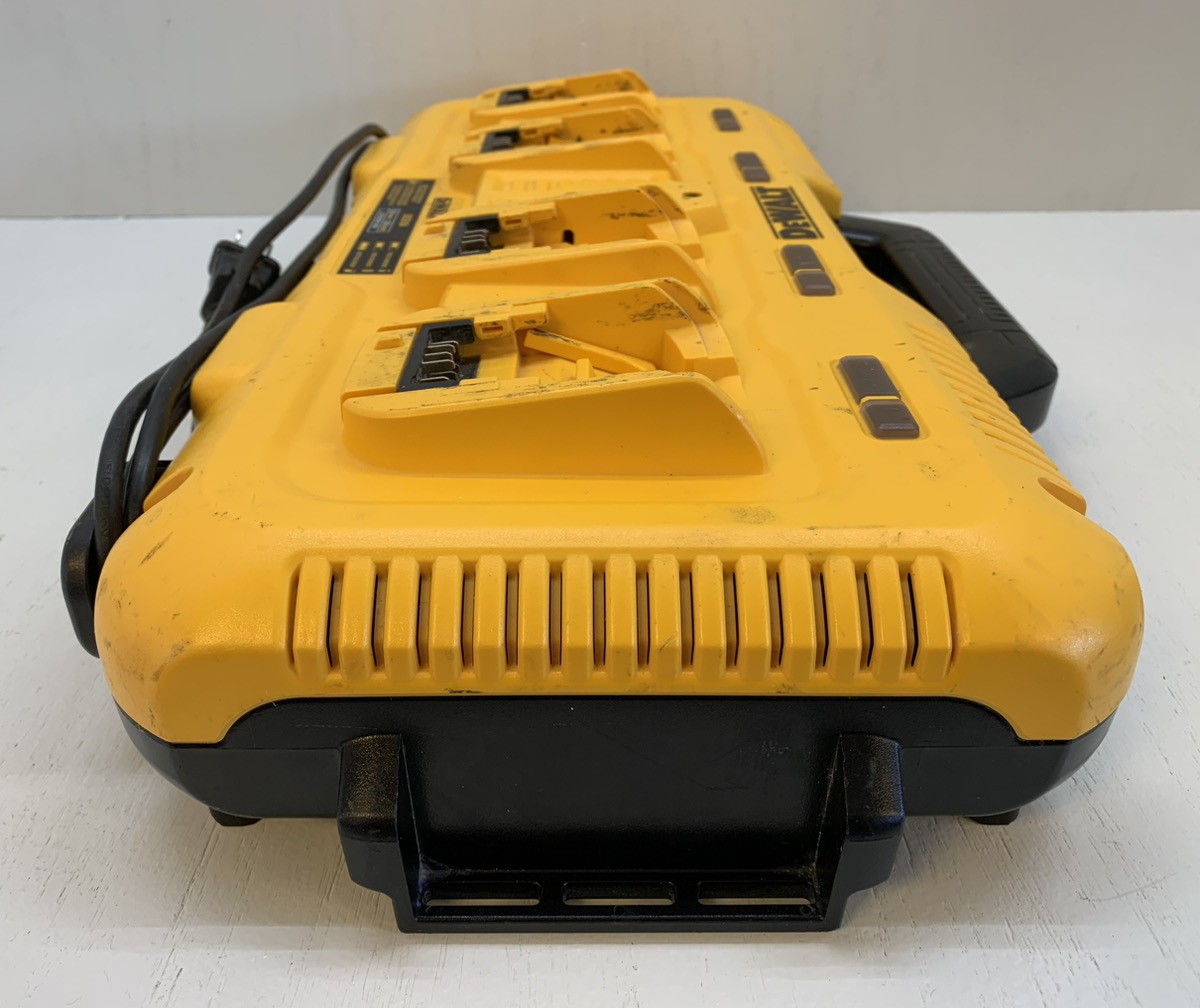 Dewalt DCB104 12V/20V/60V MAX 4-Port Lithium-Ion Battery Charger ...