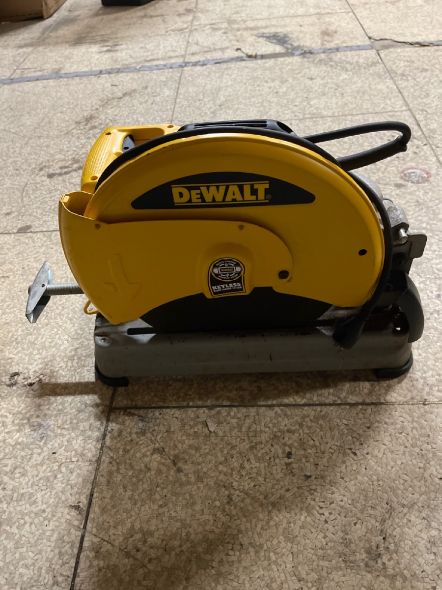 DEWALT D28715 Chop Saw, QuickChange, 14Inch *LOCAL PICKUP ONLY* (yl