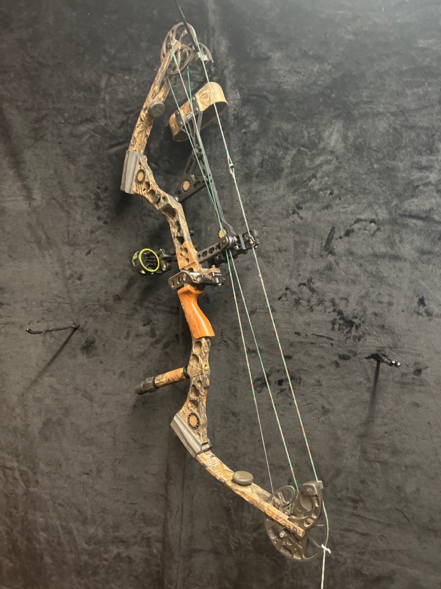 MATHEWS BOWS LX Very Good Gold N Pawn / Ace Pawn