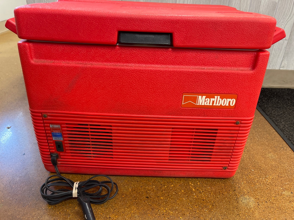 VINTAGE COLEMAN MARLBORO THERMOELECTRIC COOLER Good Buya