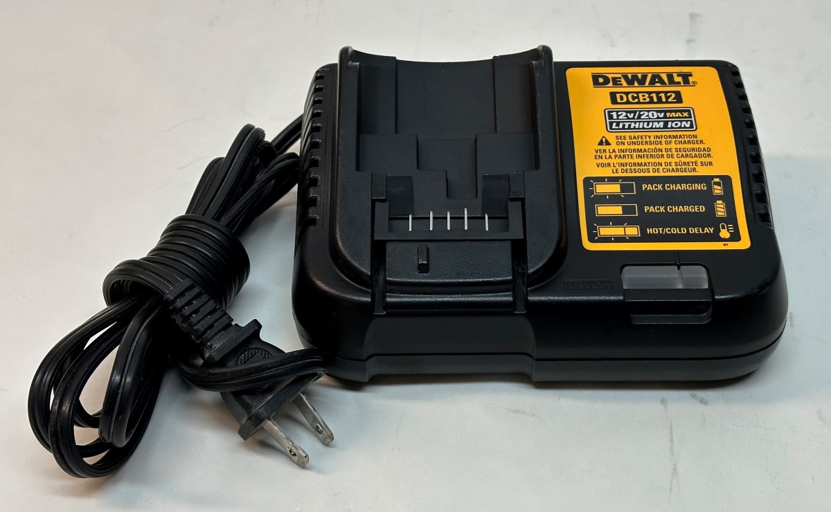 DeWalt DCB112 20v/12v Li-ion Battery Charger Very Good | Buya