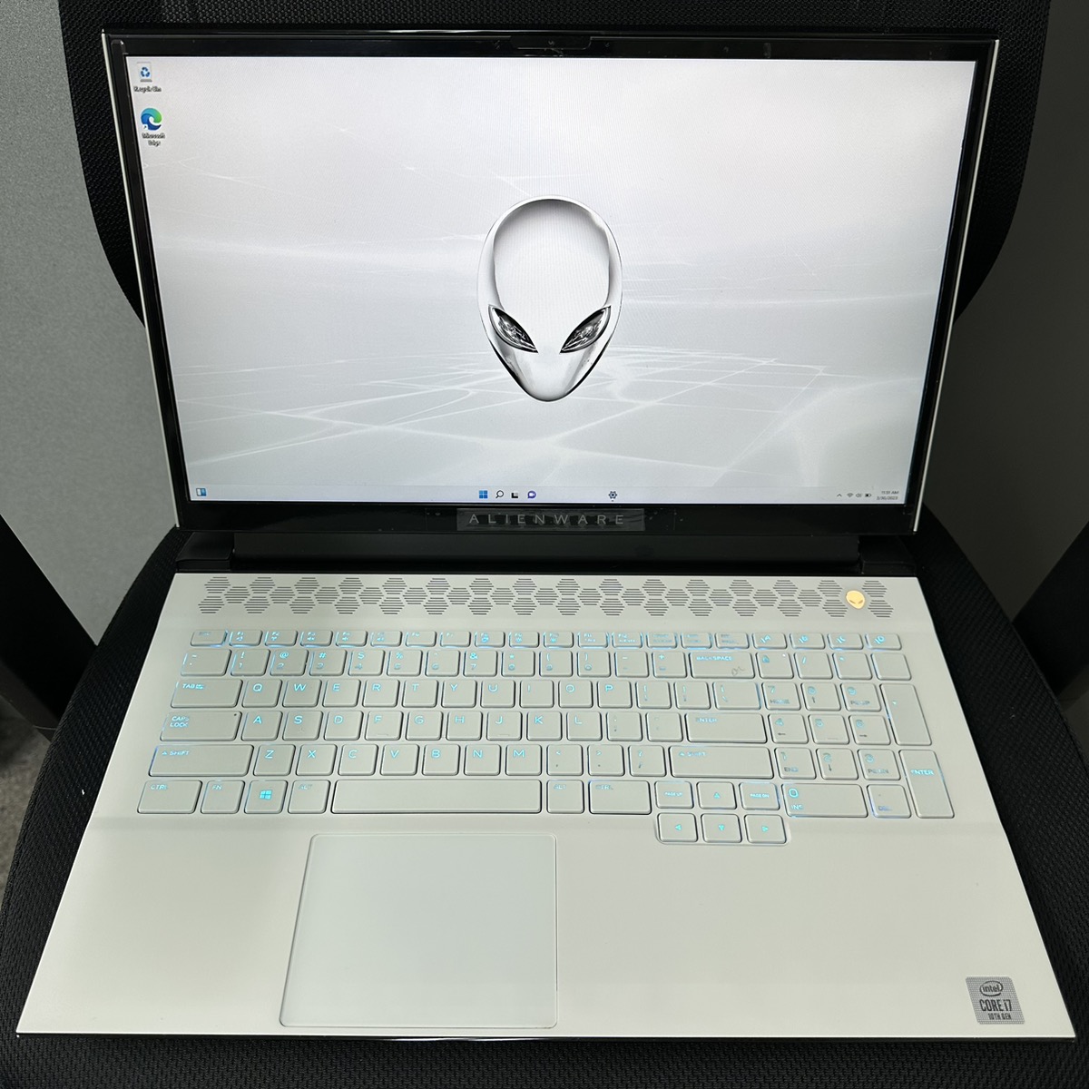 Alienware M17 R3 - P45E i7-10th Gen 16GB RAM 1TB SSD RTX2070 Like New ...