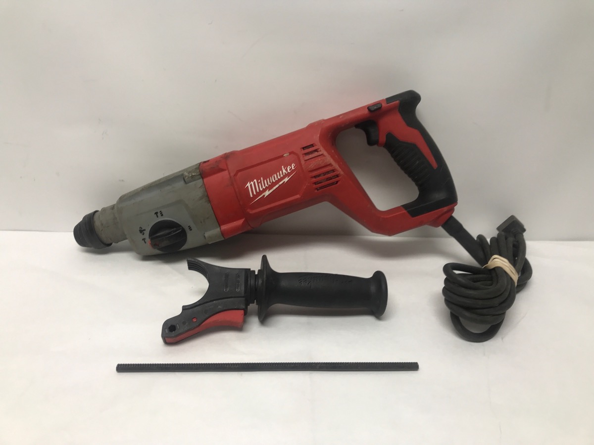 MILWAUKEE 526221 8 Amp Corded 1 in. SDS DHandle Rotary Hammer (re