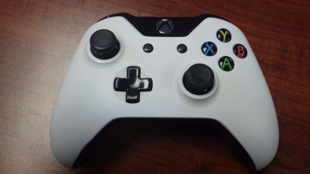 MICROSOFT XBOX ONE CONTROLLER, !FOR PARTS! MODEL#: 1697, COLOR: WHITE ...