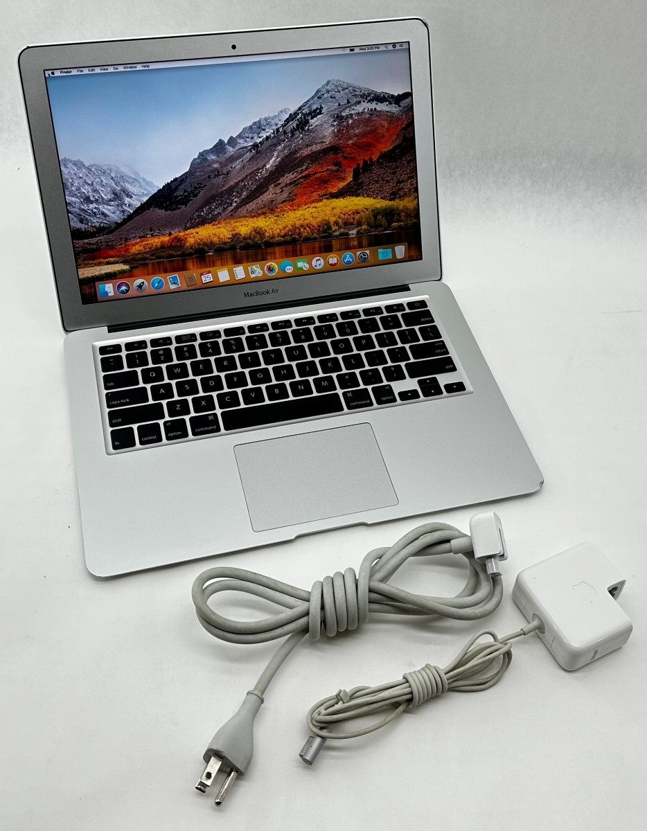 Apple MacBook Air 2010 MC503LL/A 128GB SSD 2GB Ram 13.3" 1.8 GHz Good