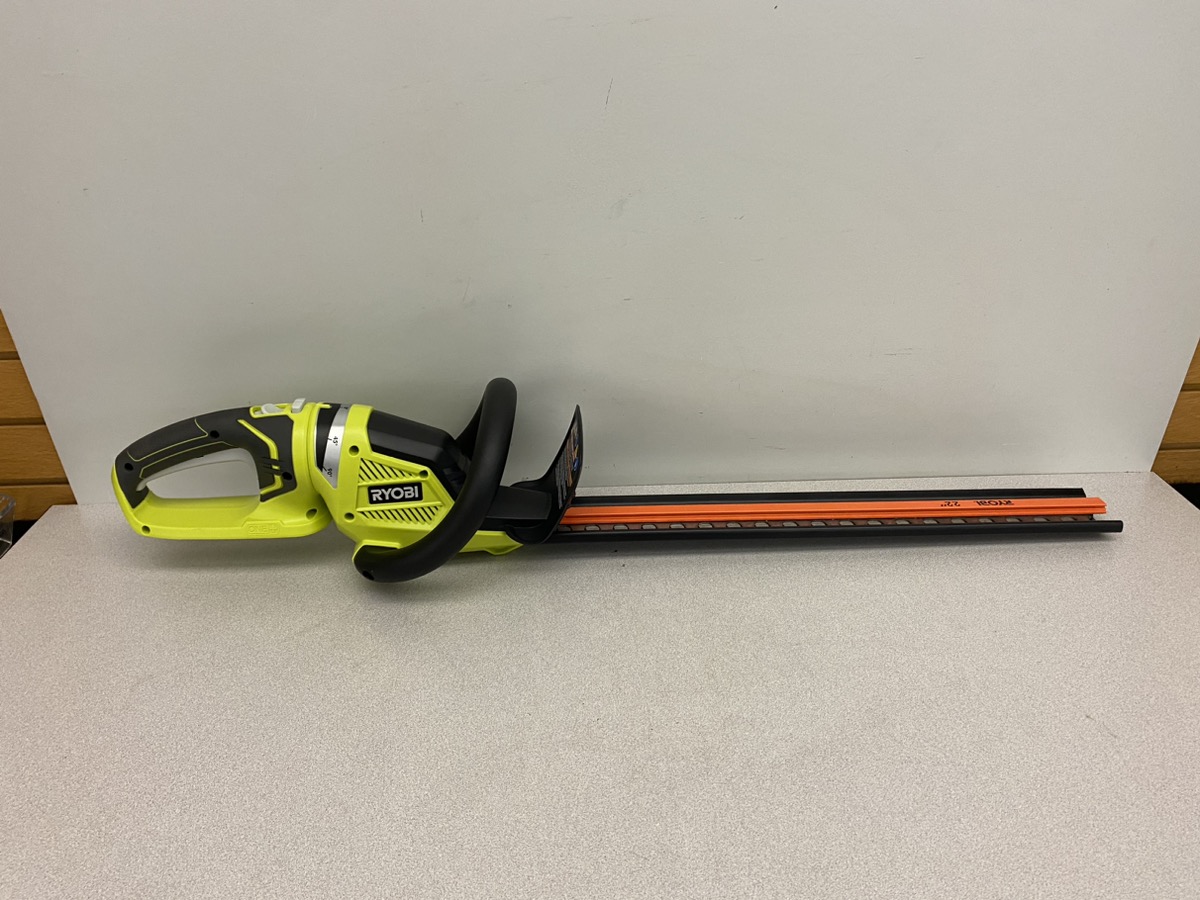 RYOBI TOOLS P2606VNM ONE+ 18V 22 in. Cordless Battery Hedge Trimmer