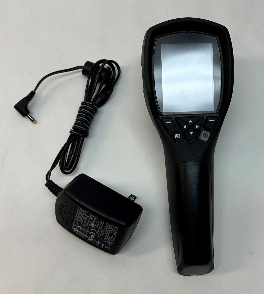 FLIR I7 Infrared Thermal Imaging Handheld Camera in Case Good