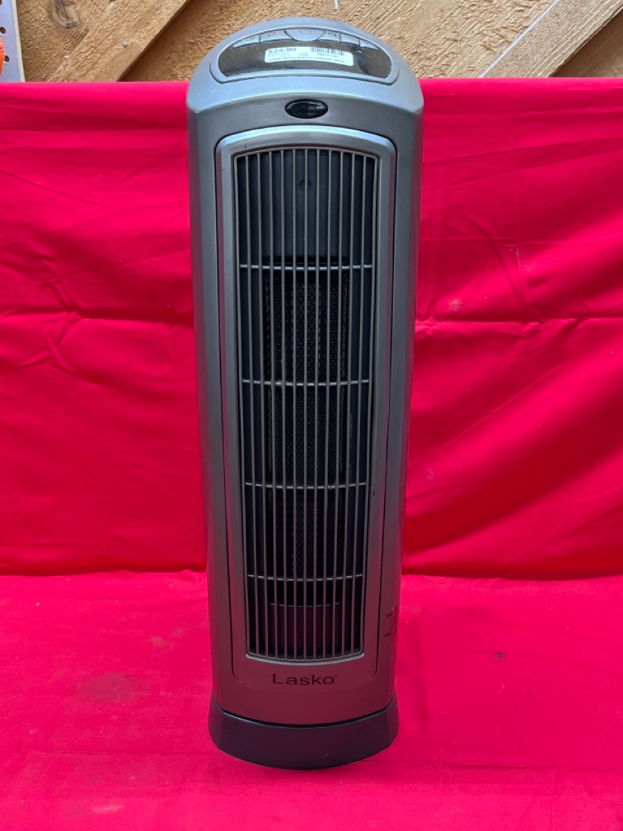 Lasko 1500W Digital Ceramic Space Heater Good Buya